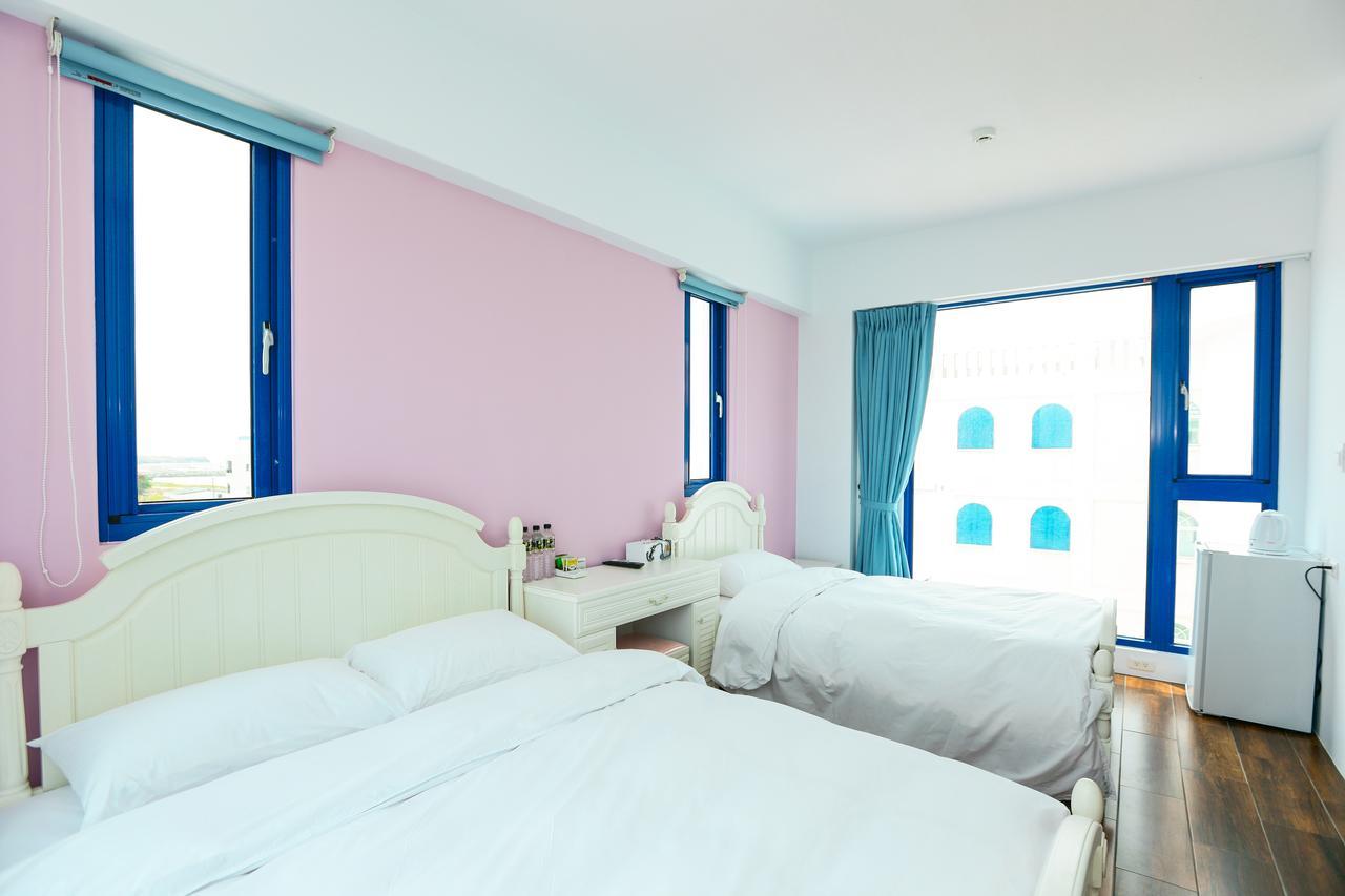 Bed and Breakfast Travel Light House Magong Exterior foto